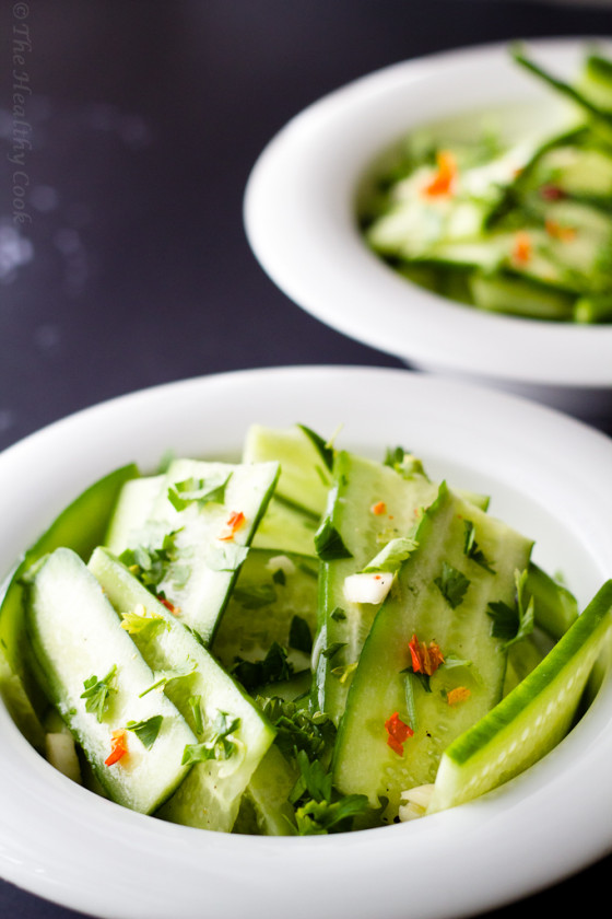 Σαλάτα με αγγούρι, φρέσκο κόλιανδρο και χυμό από lime, σούπερ διαιτητική - This cucumber salad with fresh cilantro and lime juice is super low-calorie