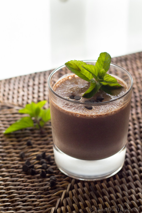 Ένα σοκολατένιο smoothie με πολύ γεύση και λίγες θερμίδες - A chocolate smoothie full of flavor, but without many calories and fat