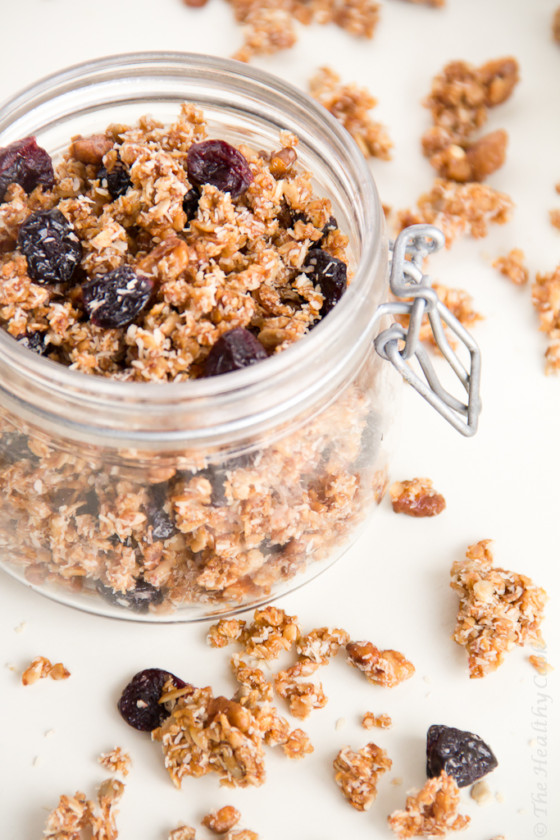 Sour Cherry Granola for a healthier breakfast – Granola με Ξερά Βύσσινα για πιο υγιεινό πρωινό