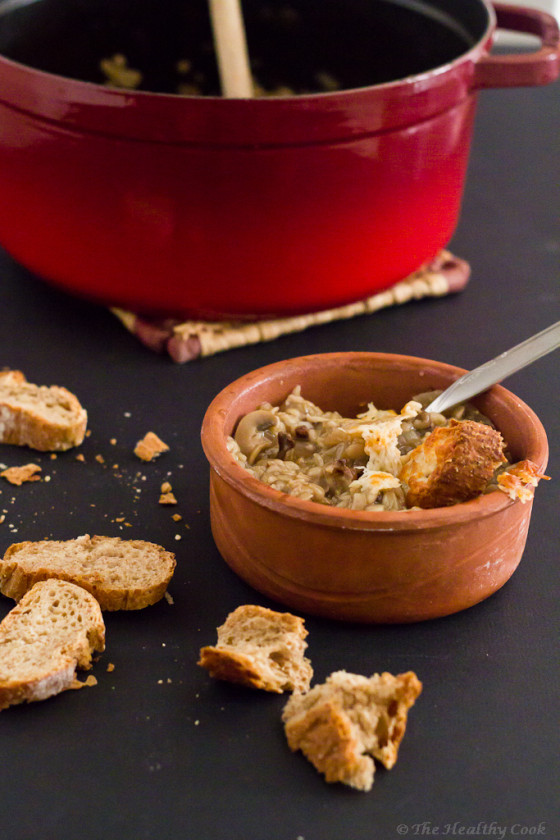 Onion Soup with Mushrooms & Trahanoto – Κρεμμυδόσουπα με Μανιτάρια & Τραχανότο