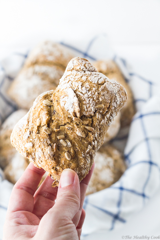 No-Knead Barley Bread with Seeds – Κρίθινο Σπιτικό Ψωμί χωρίς Ζύμωμα, με Σπόρους