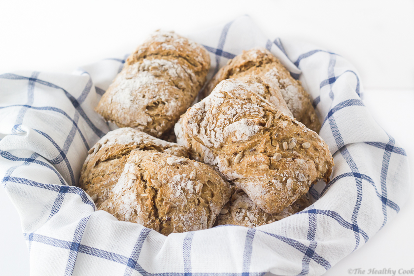 No-Knead Barley Bread with Seeds – Κρίθινο Σπιτικό Ψωμί χωρίς Ζύμωμα, με Σπόρους