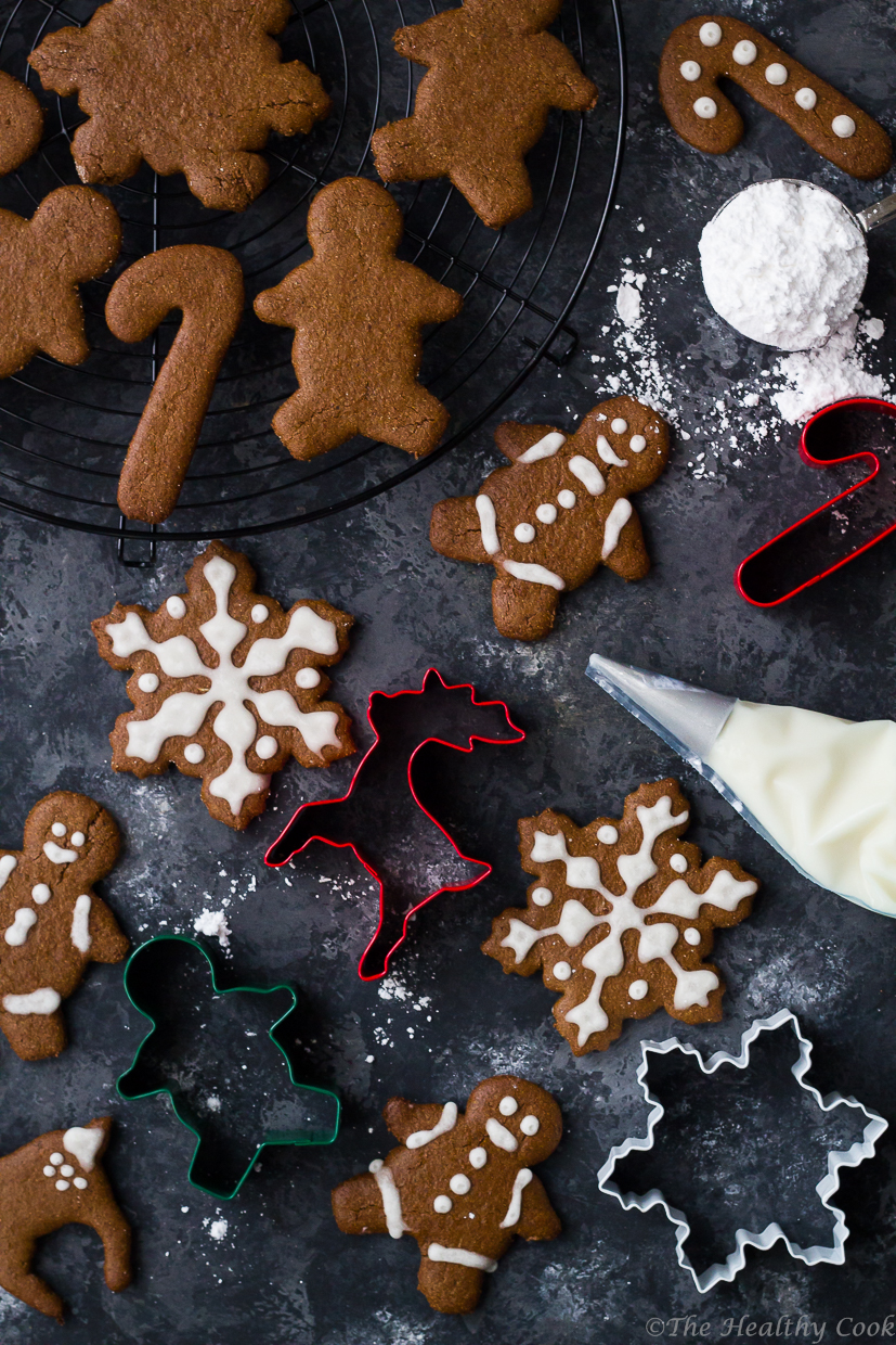 Υγιεινά χριστουγεννιάτικα μπισκότα με αλεύρι ζέας, αμυγδαλοβούτυρο και ζάχαρη καρύδας - Vegan gingerbread cookies with emmer flour and almond butter