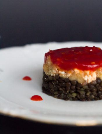 Beluga Lentils with Smoked Aubergines & Red Chili Chutney – Μαύρες Φακές με Καπνιστή Μελιτζάνα και Μαρμελάδα Τσίλι